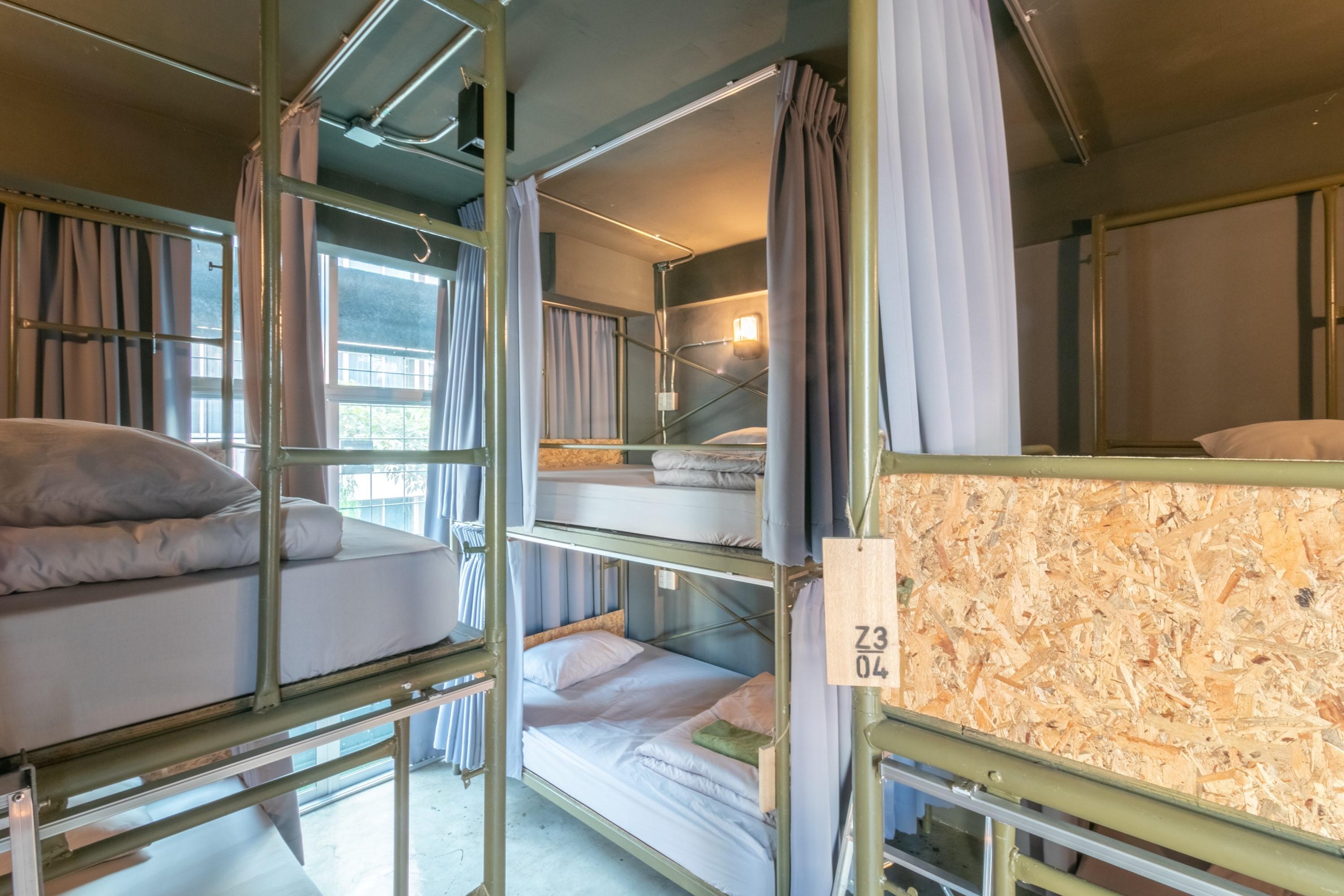 Zhelter'Bkk Hostel Bangkok Buitenkant foto