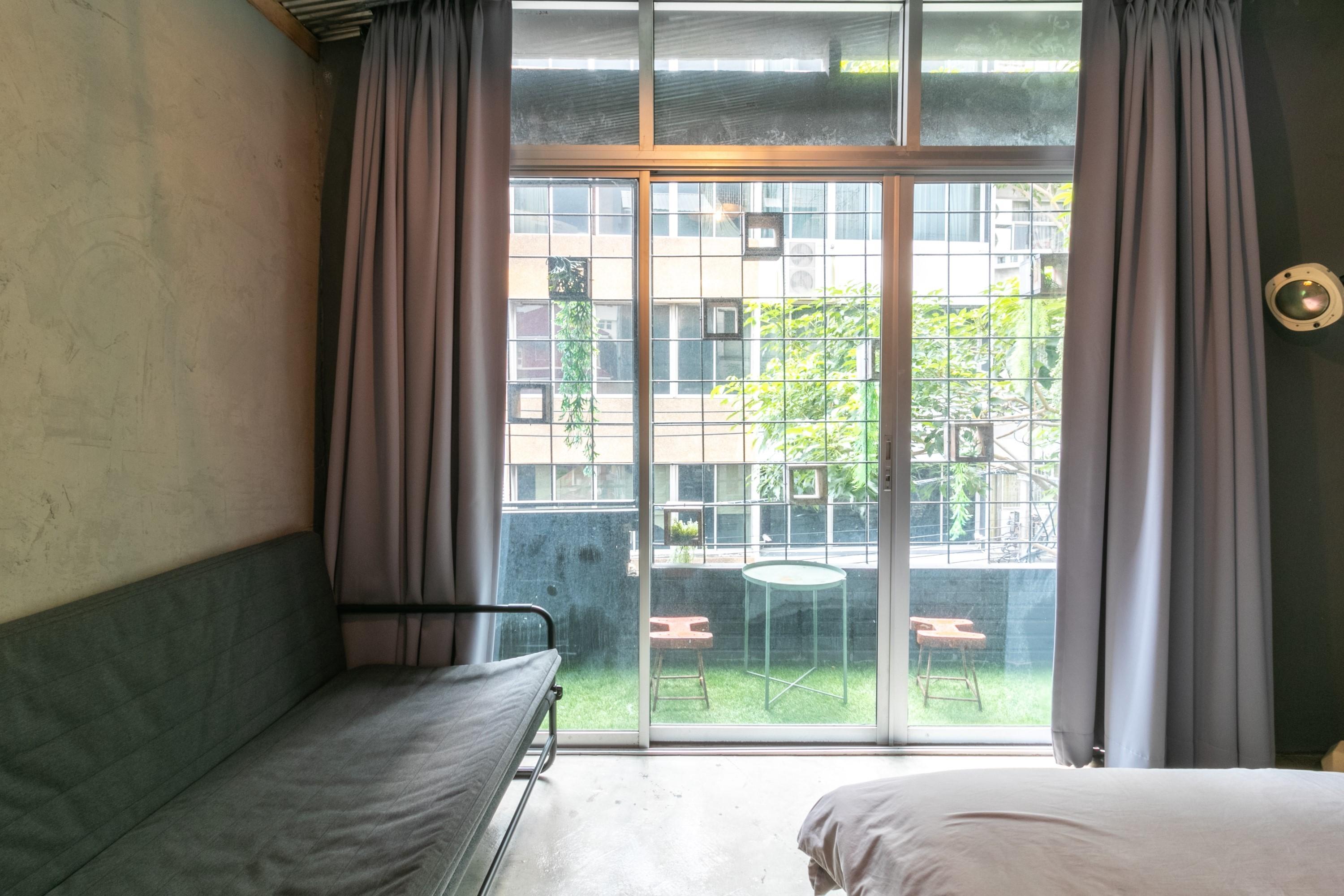 Zhelter'Bkk Hostel Bangkok Buitenkant foto