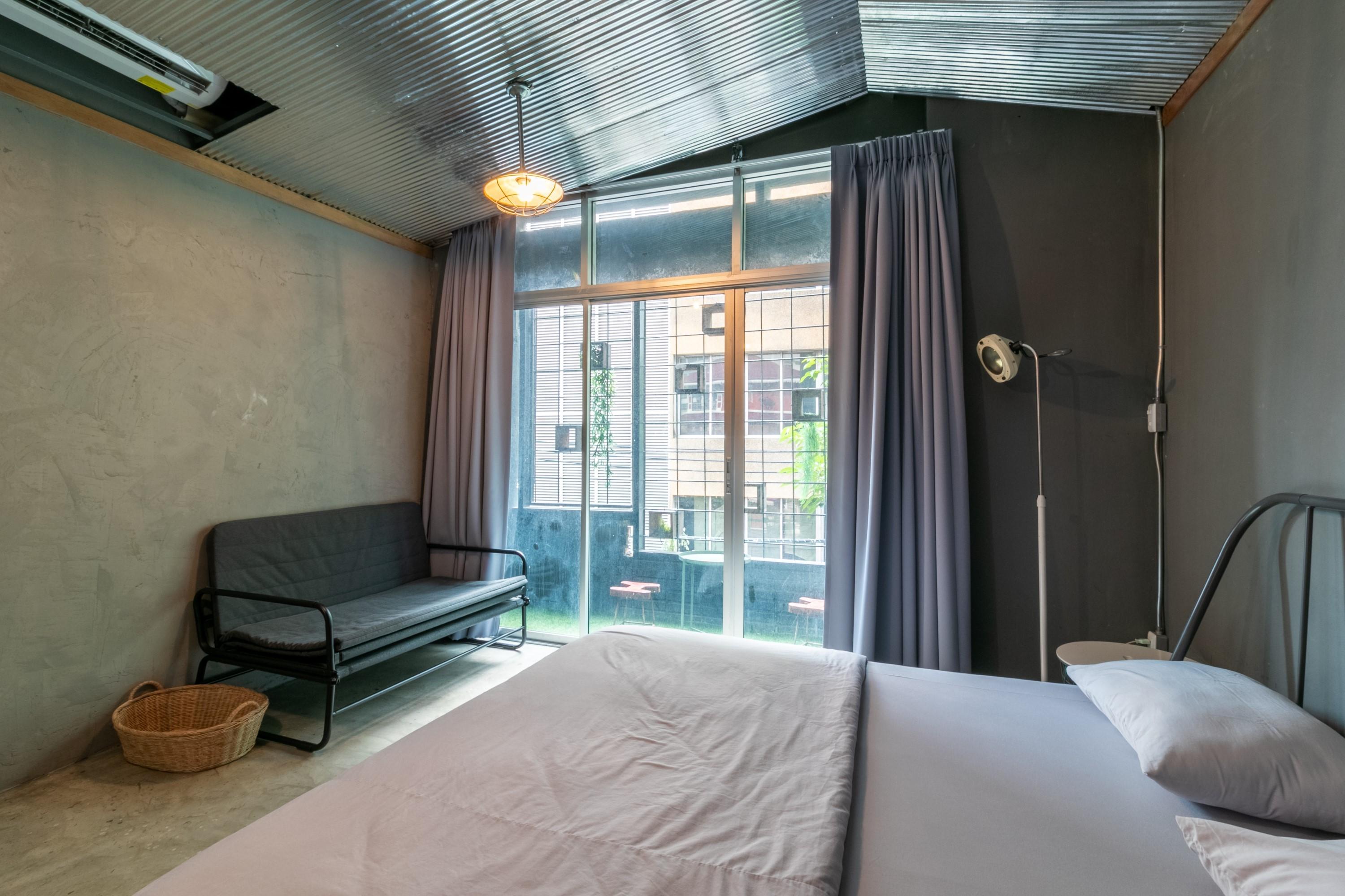 Zhelter'Bkk Hostel Bangkok Buitenkant foto
