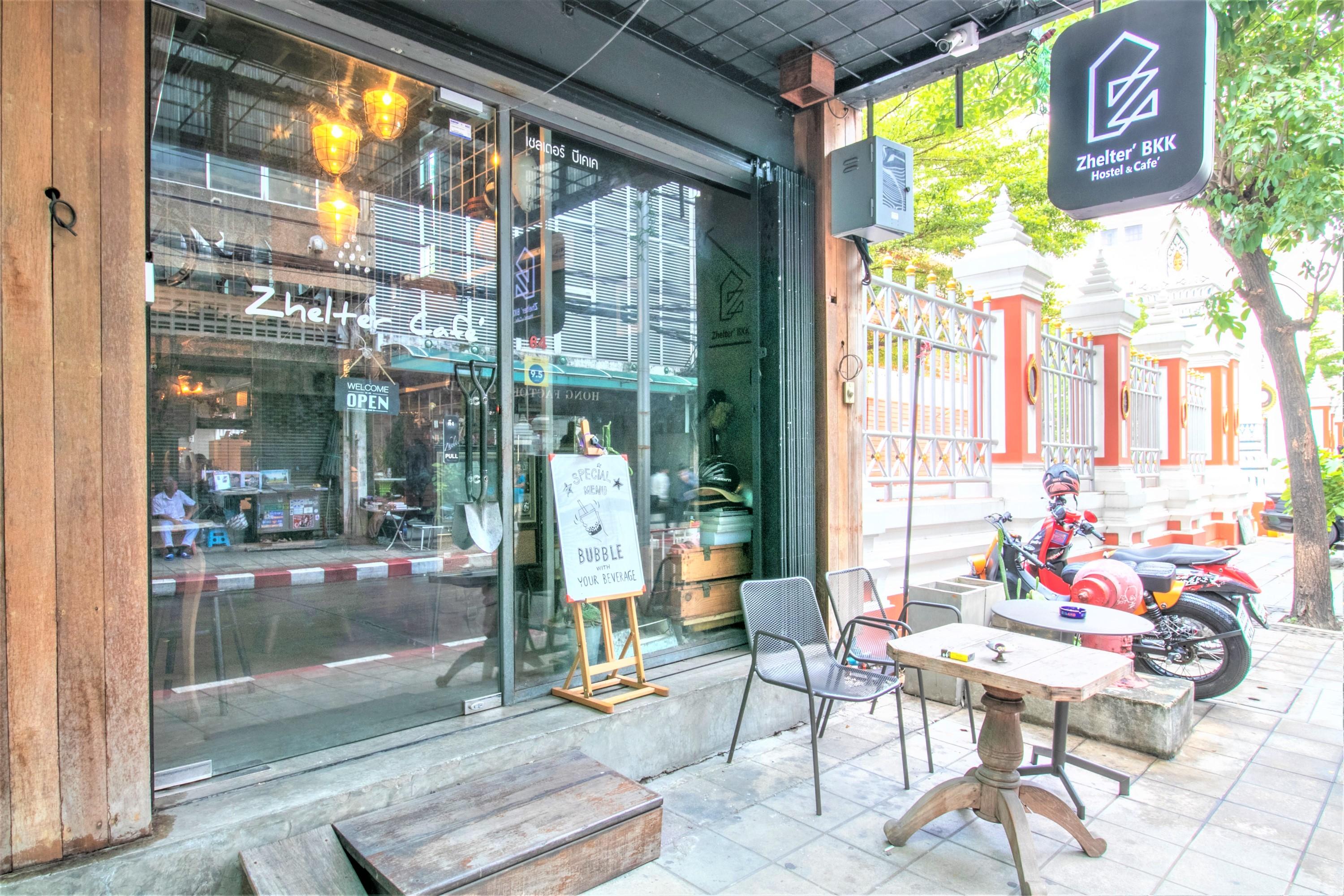 Zhelter'Bkk Hostel Bangkok Buitenkant foto